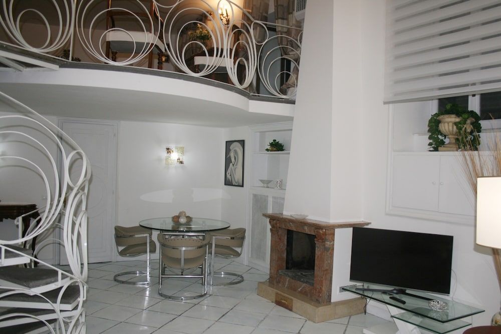 undefined Apartment at the Roman Forum in the Center of Rome 4