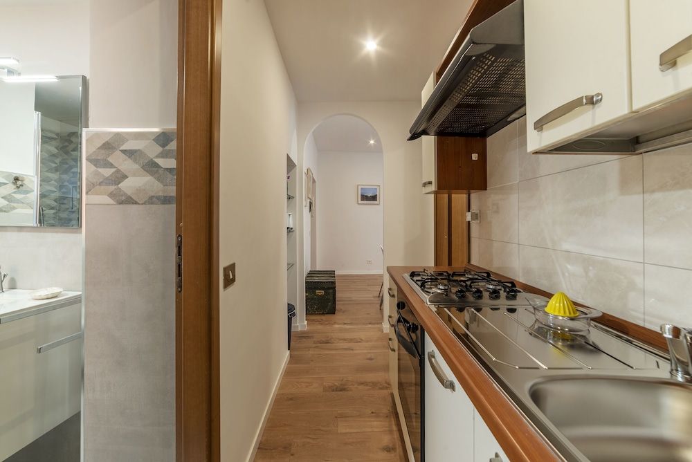 undefined Via degli Avignonesi 8