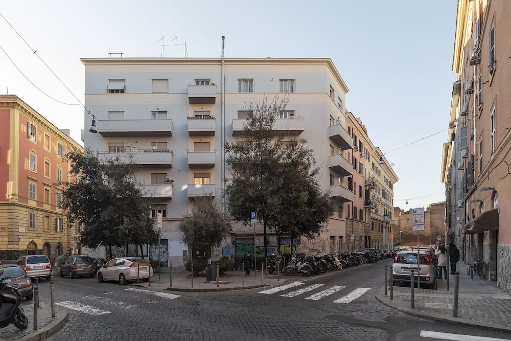 undefined San Lorenzo Roomy Apartment 2