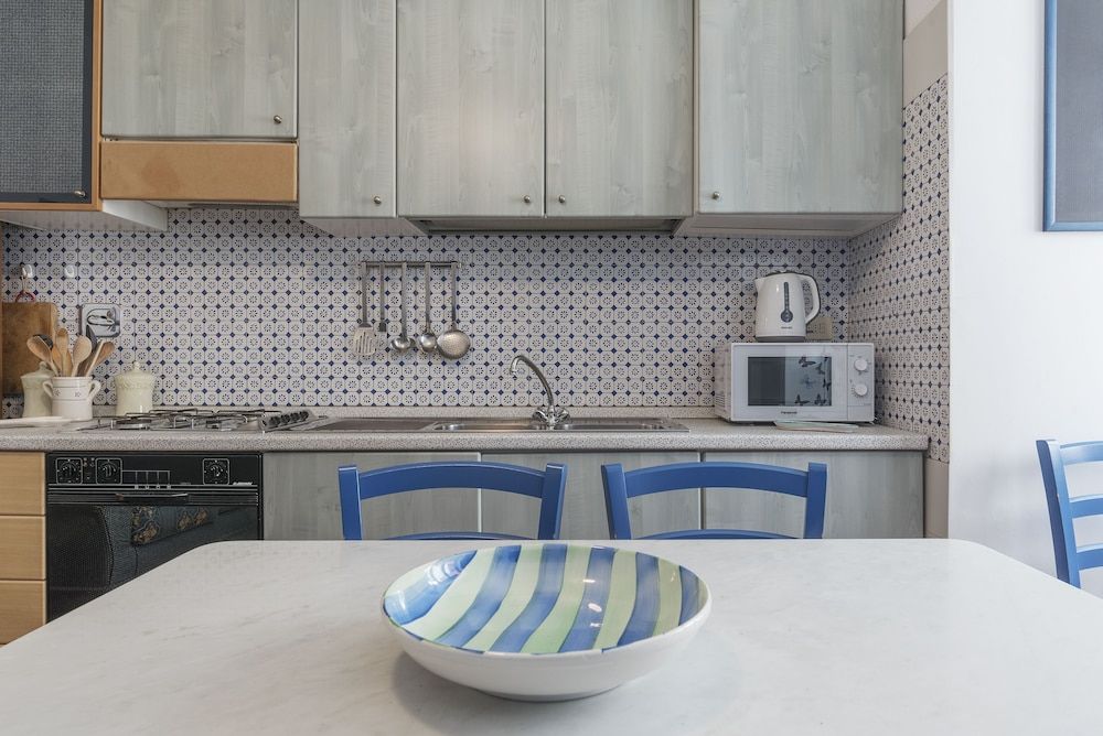 undefined San Lorenzo Roomy Apartment 7