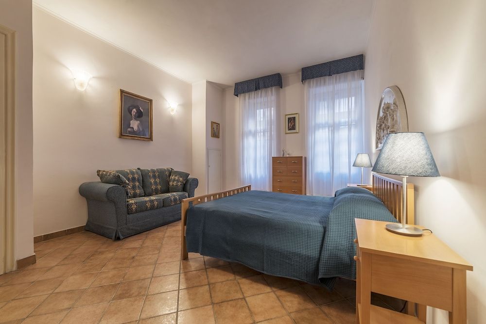 San Lorenzo Roomy Apartment Apartment, 2 Bedrooms 4