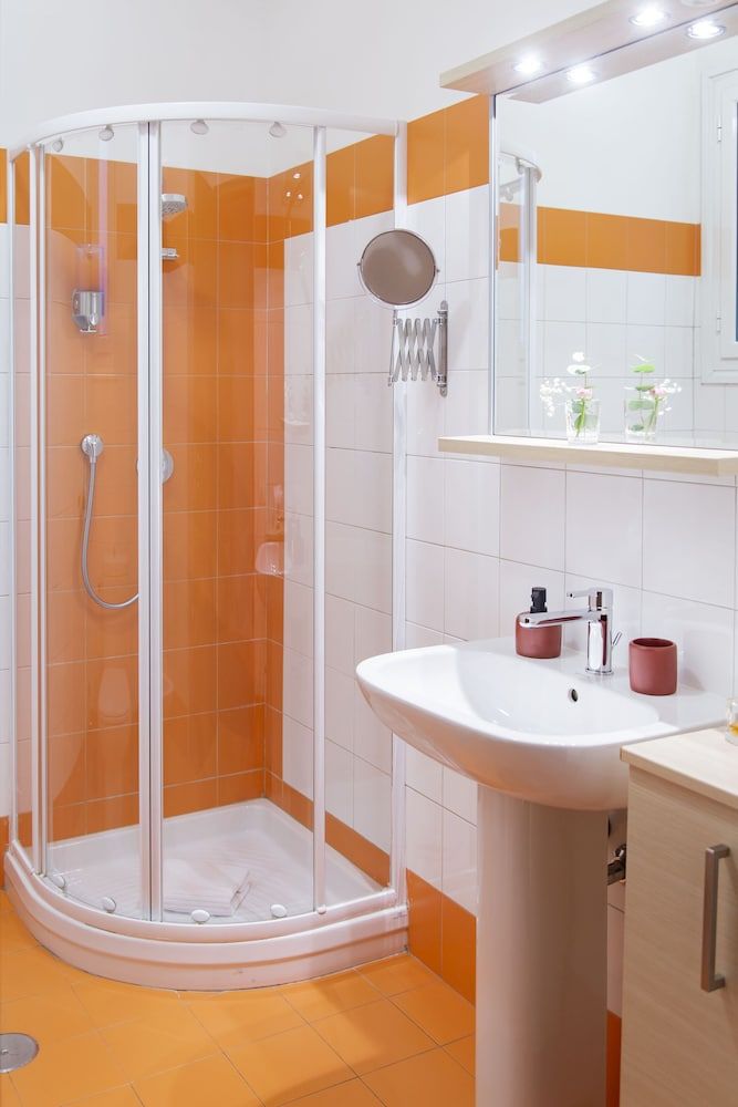 Garibaldi RTH Apartment, 2 Bedrooms 20