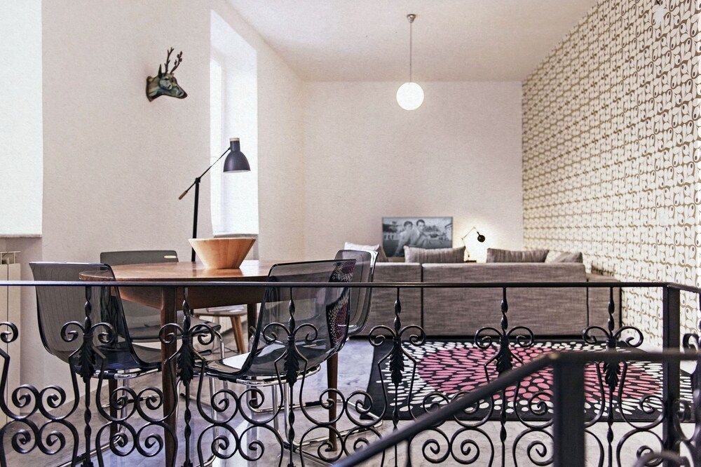 undefined Sales RTH 8