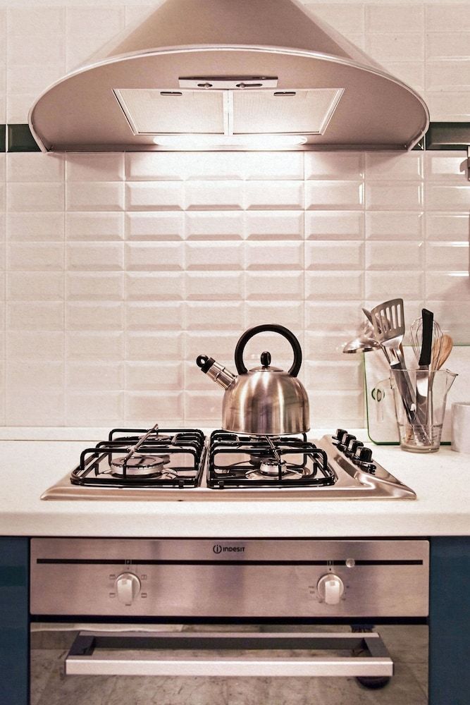 undefined Sales RTH 7