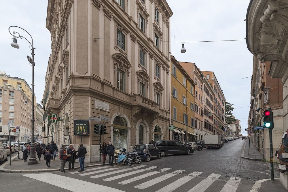 undefined Quattro Fontane Sweet Suite 4