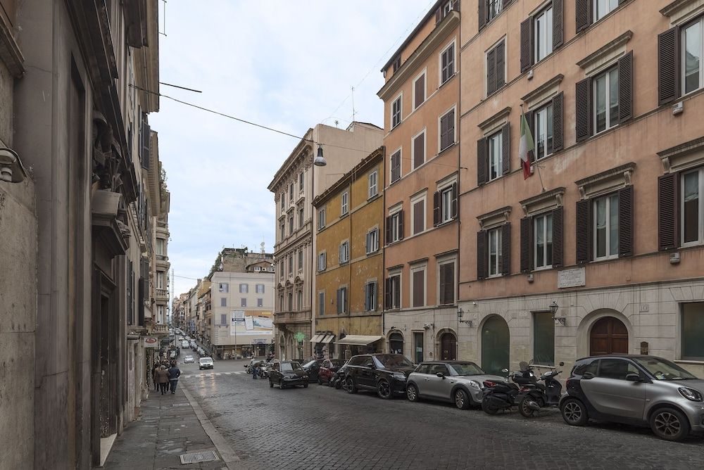 undefined Quattro Fontane Sweet Suite 6