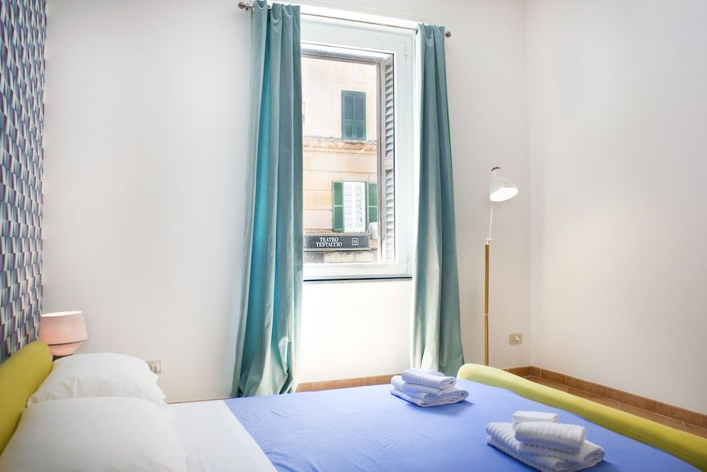 undefined Vespucci RTH 5