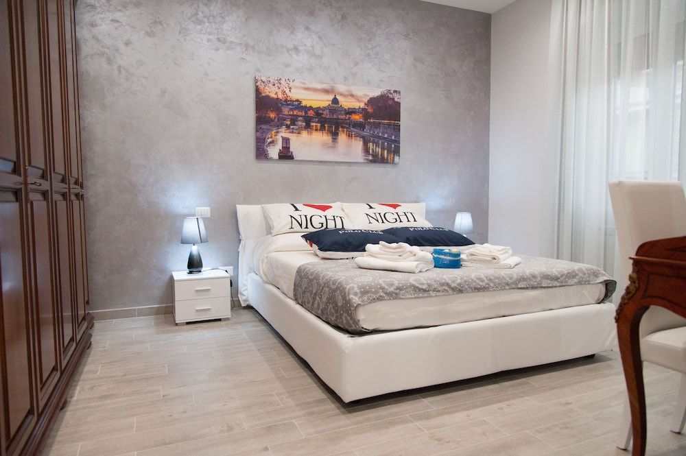 Apartment, 2 Bedrooms, Smoking, Balcony