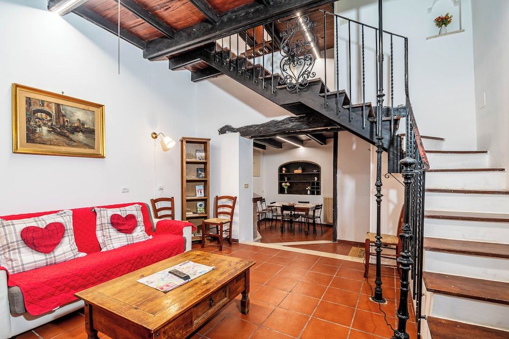 undefined The House In Trastevere 2