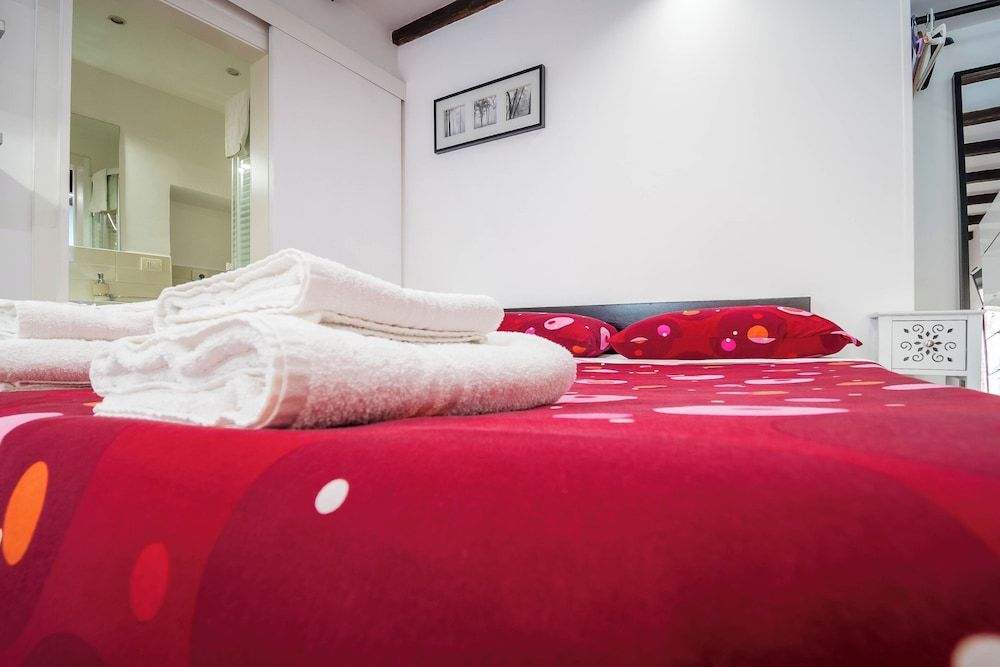 Nice Studio in Trastevere Apartment, 1 Bedroom, Accessible, City View 7