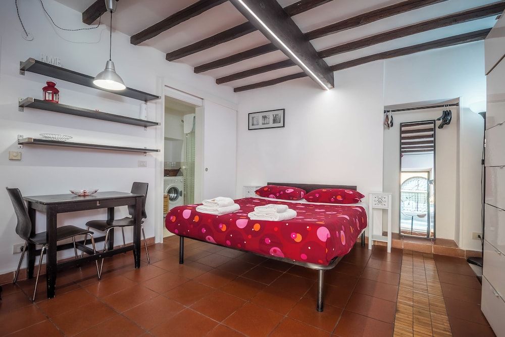 Nice Studio in Trastevere Apartment, 1 Bedroom, Accessible, City View 6