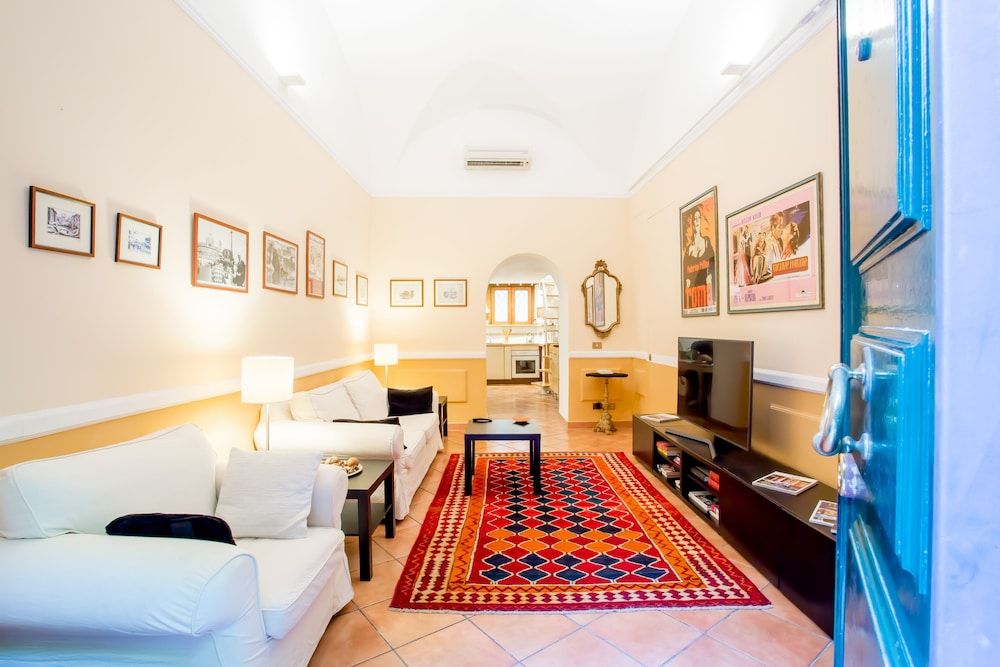 undefined Quiet and Cozy Trastevere Hideaway