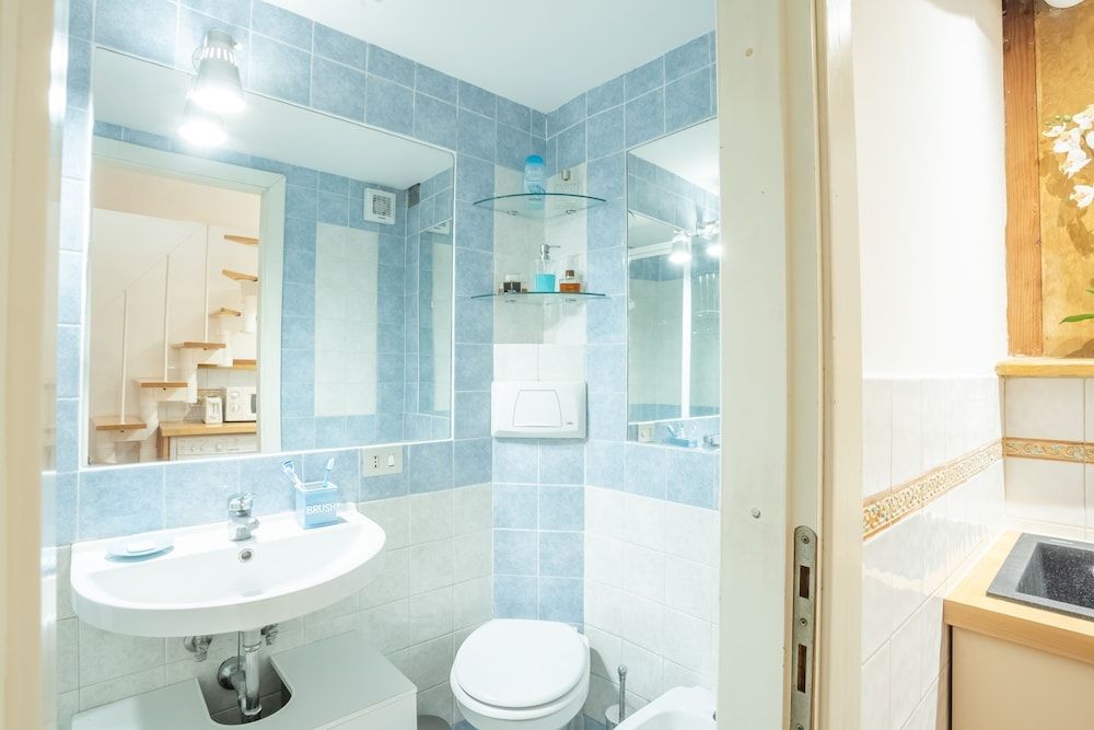 Quiet and Cozy Trastevere Hideaway Apartment, 1 Bedroom 8