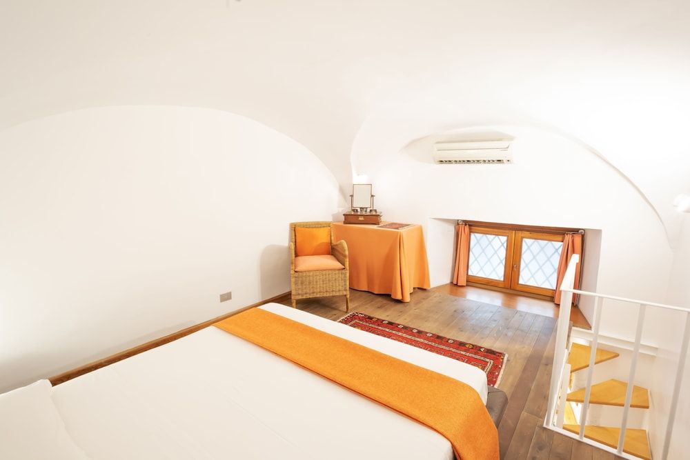 undefined Quiet and Cozy Trastevere Hideaway 9