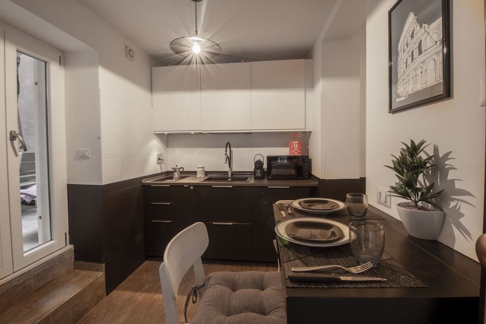 undefined Piazza Vittorio Emanuele NETFLIX Studio 10