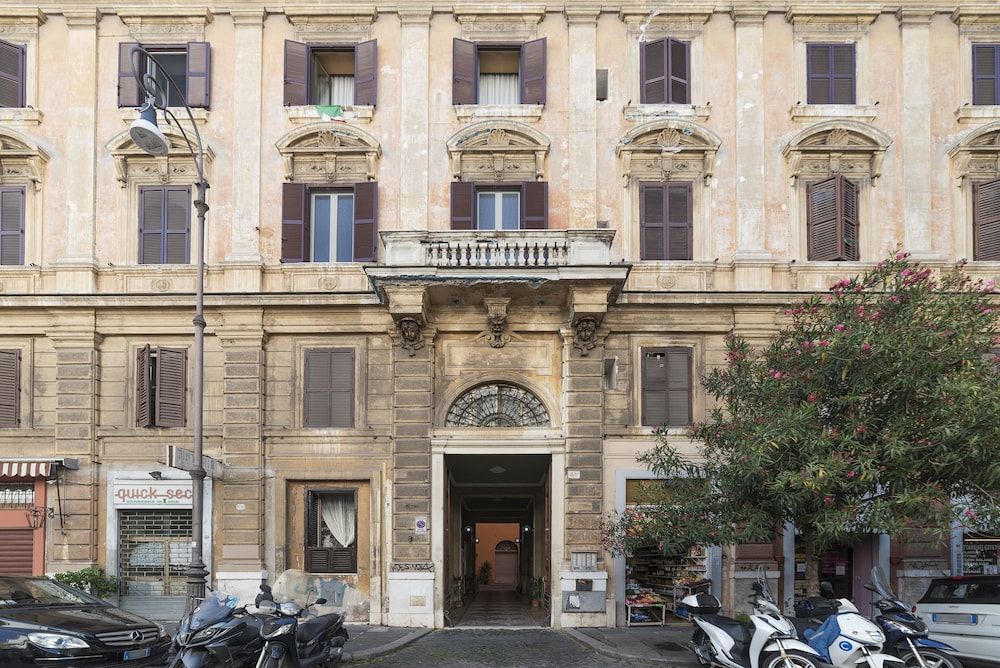 undefined Vittorio Emanuele Apartment 3