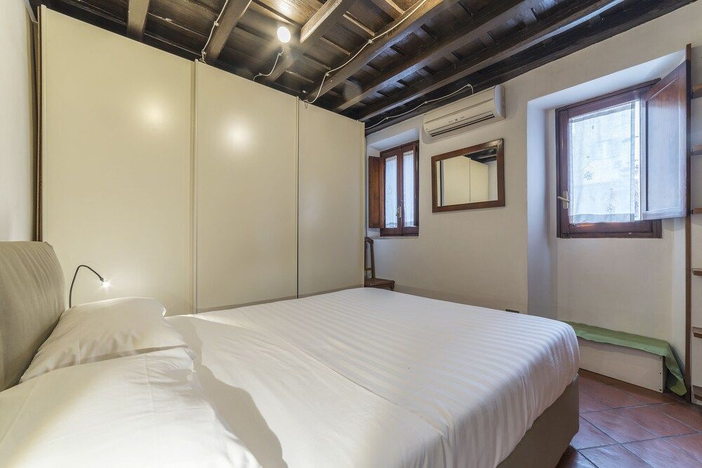 undefined Stylish Flat Domus Aurea 5