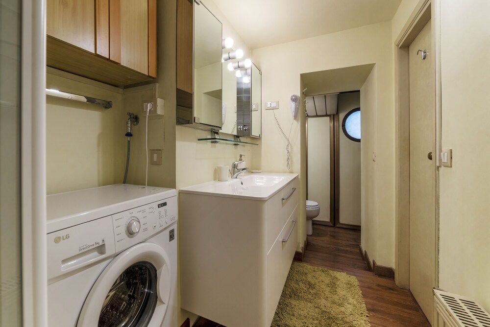 Pantheon Luxury Home Apartment, 2 Bedrooms 21