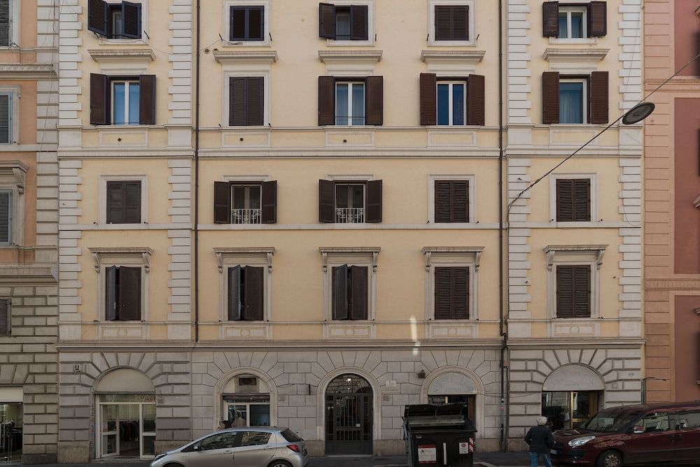 undefined Piazza Vittorio NETFLIX Apartment