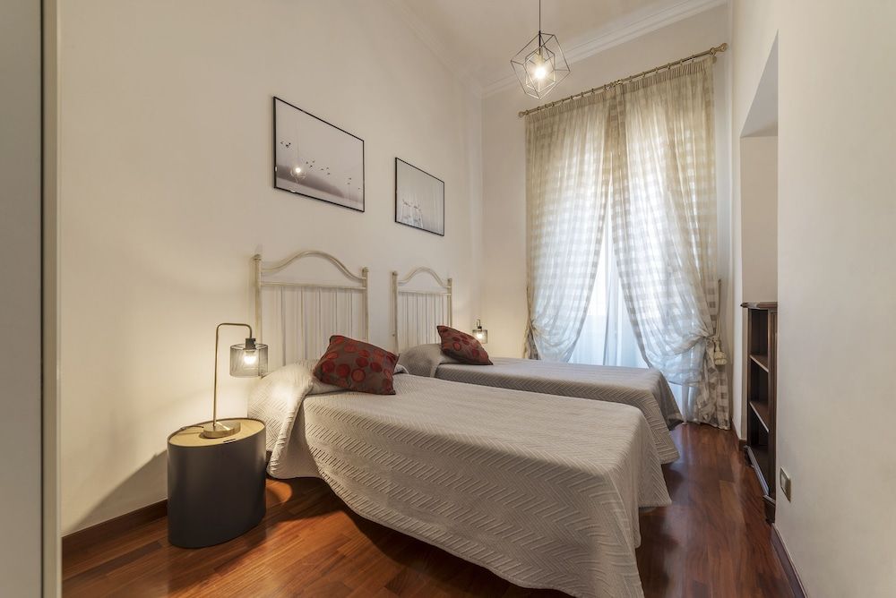Piazza del Popolo Elegant Apartment Apartment, 3 Bedrooms (Mono) 12