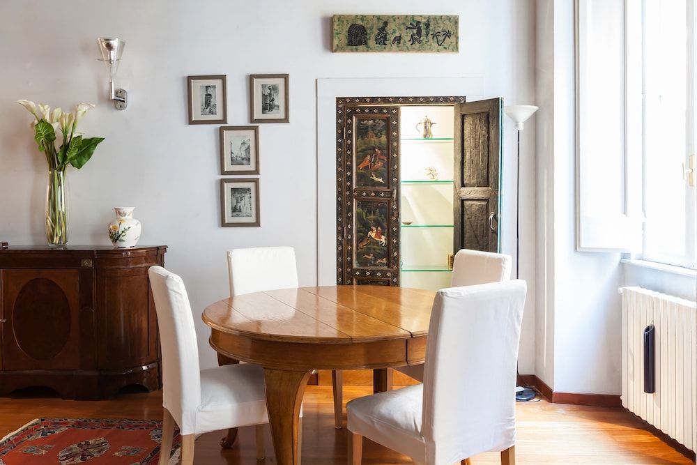 undefined Luxury Trevi Apartment 8