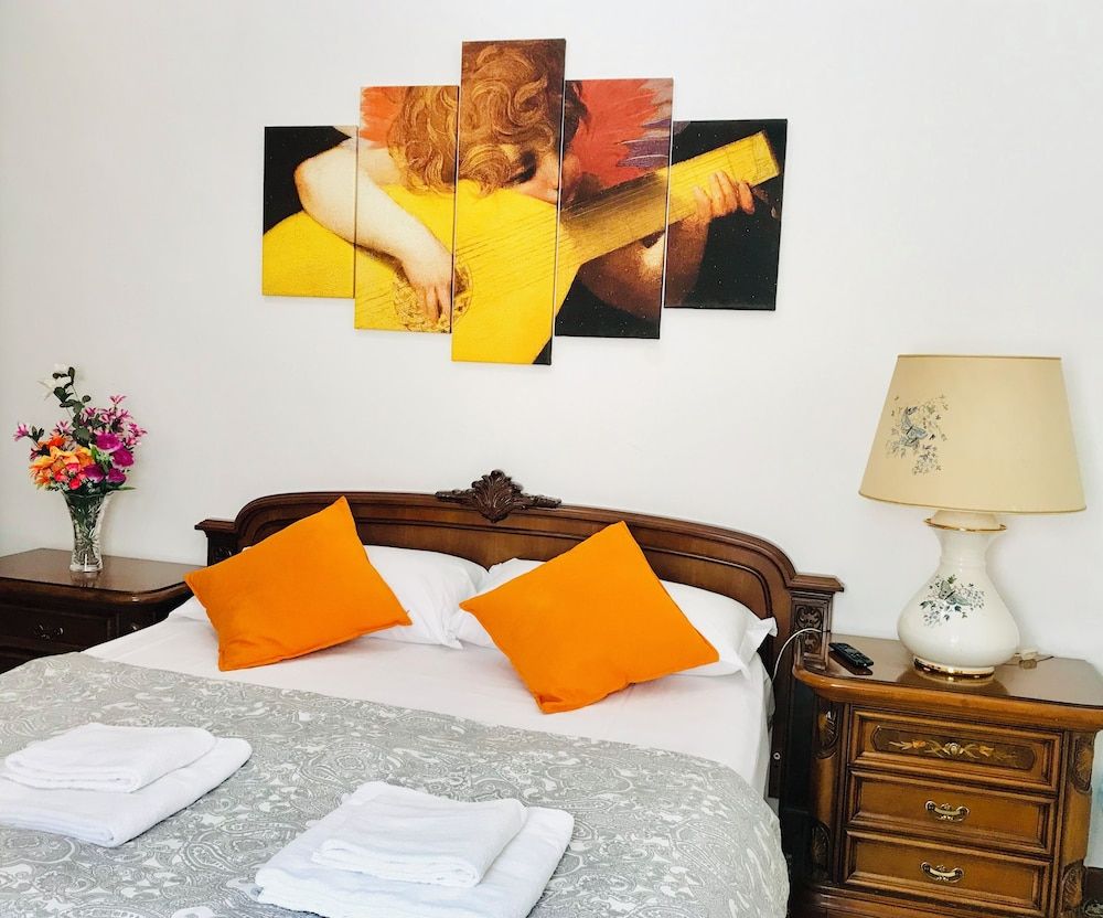 undefined 4 Bed Rooms Luxury Apartment Near Colosseum 9