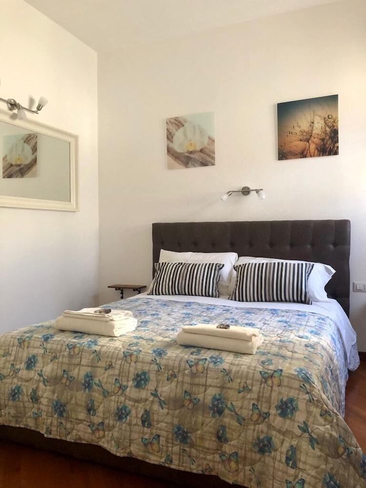 undefined Rihanna Sweet Apartment 2