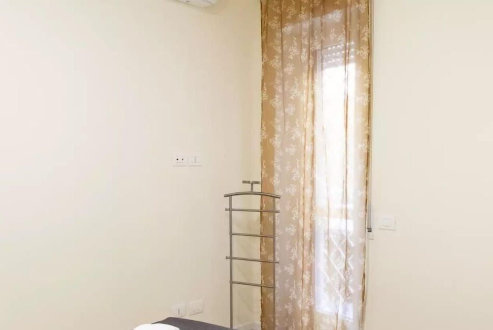 undefined Via delle Medaglie d'Oro 6