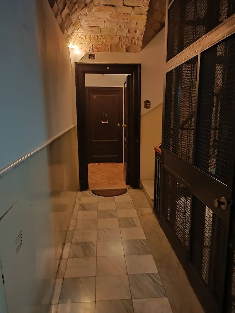 undefined Le Colonne Di San Pietro 8