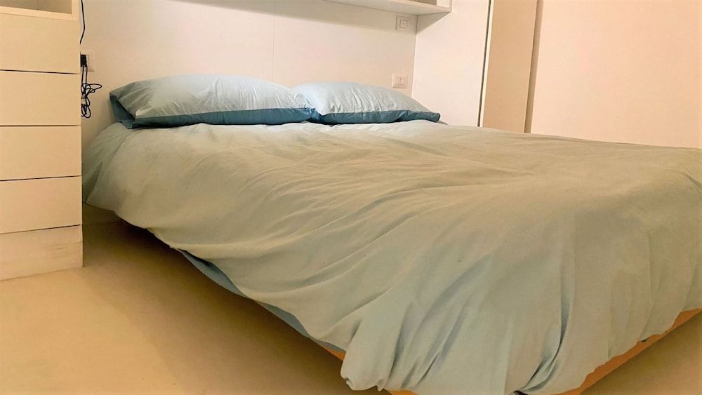 undefined Designer Property Laid out Over 2 Floors In the Most Elegant Area Of Rome 7