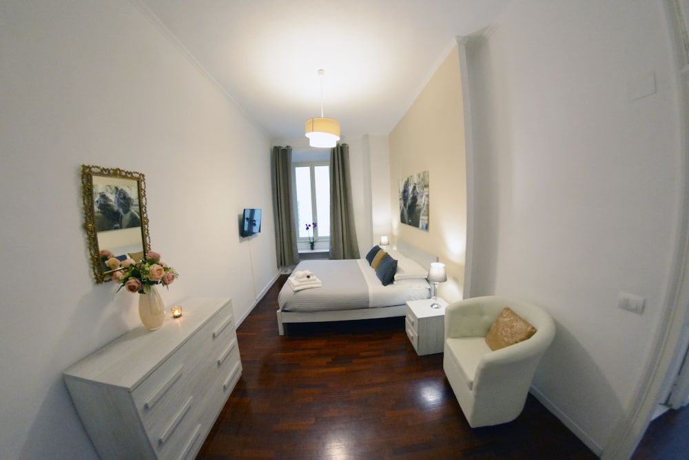 undefined Chéri de Rome Vatican Apartment 9