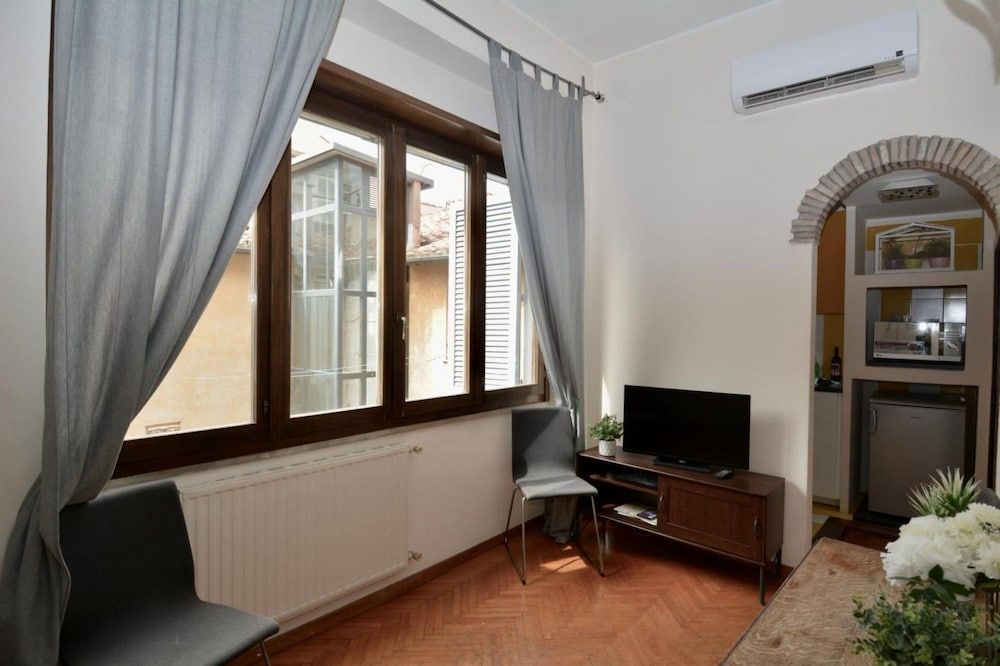 Piazza Navona Penthouse - Piazza Navona Penthouse Apartment 16