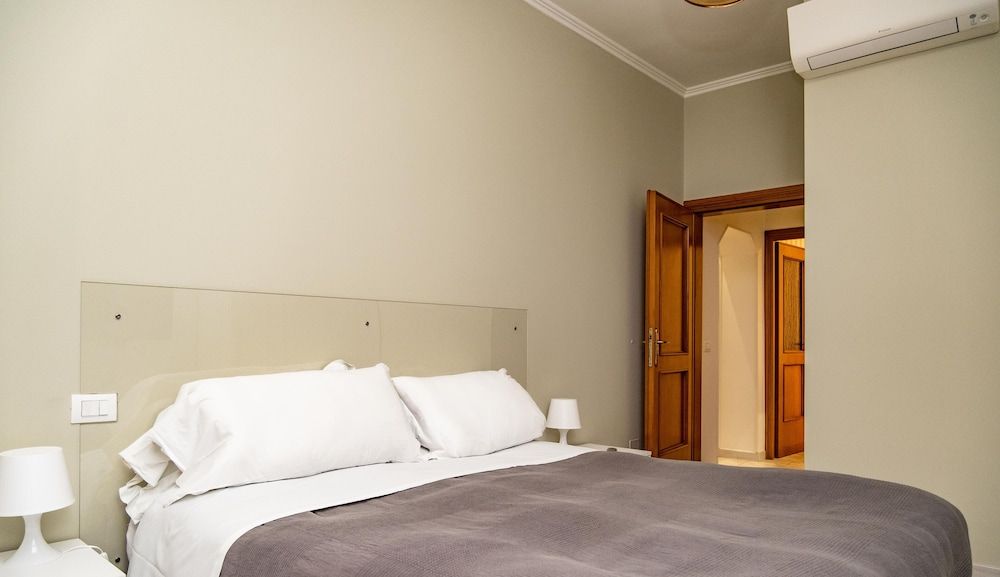 undefined Mecenate Apartment Cavour 7