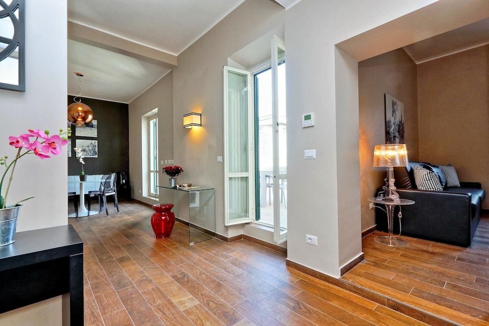 undefined Rm-h501-pale6n5 Monti Apartments - M18 3