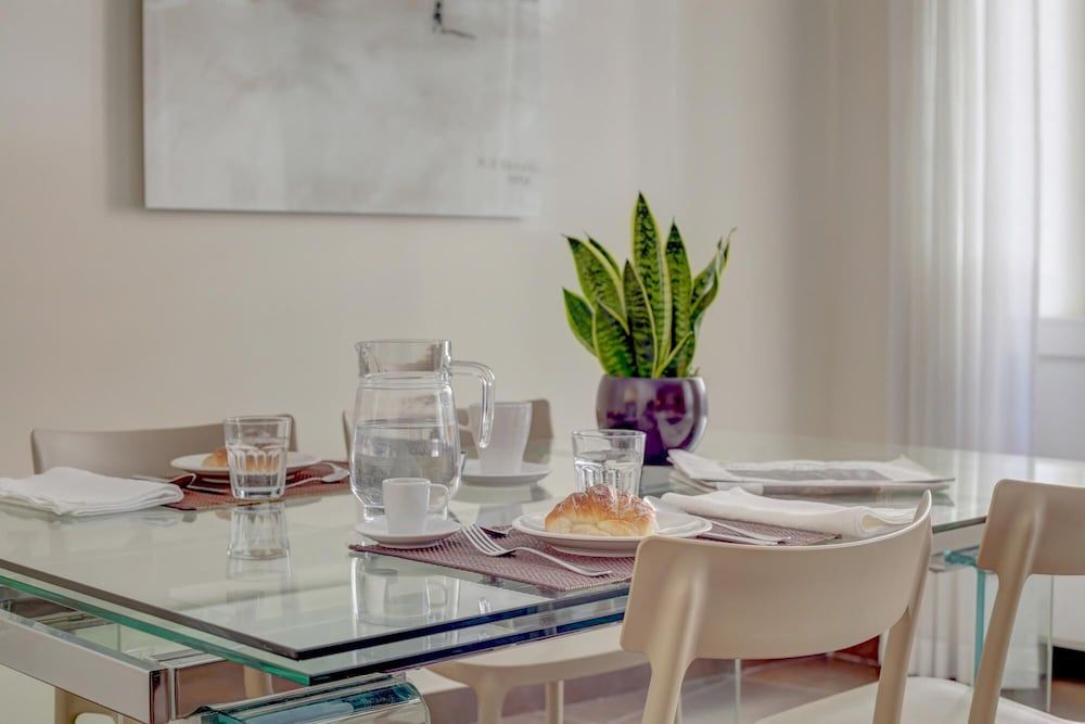 Rm-h501-gpsc20b1 Colosseo Gardens - C2 Apartment 11