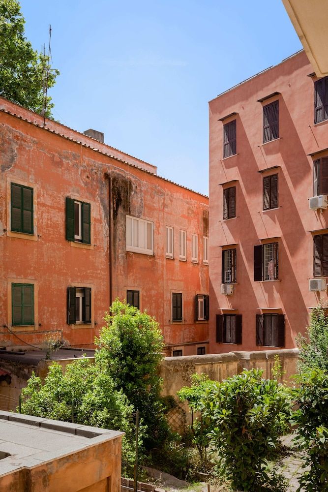 undefined A World Aparts - 504 Corso 4