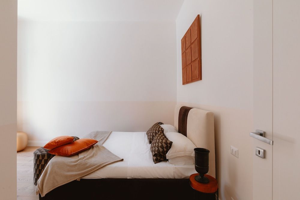 undefined A World Aparts - 504 Corso 10