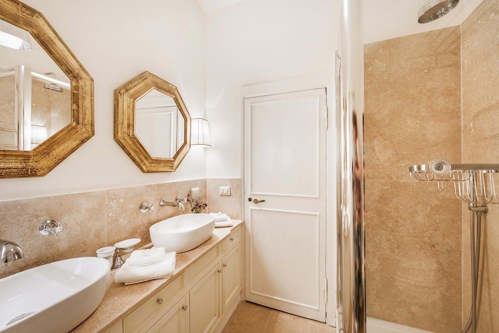 undefined A Prince in Rome Elegant Navona Terrace Apartment 3