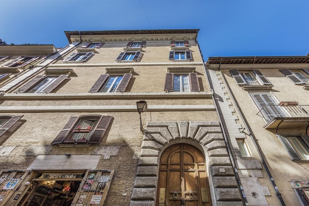 undefined A Prince in Rome Elegant Navona Terrace Apartment 7