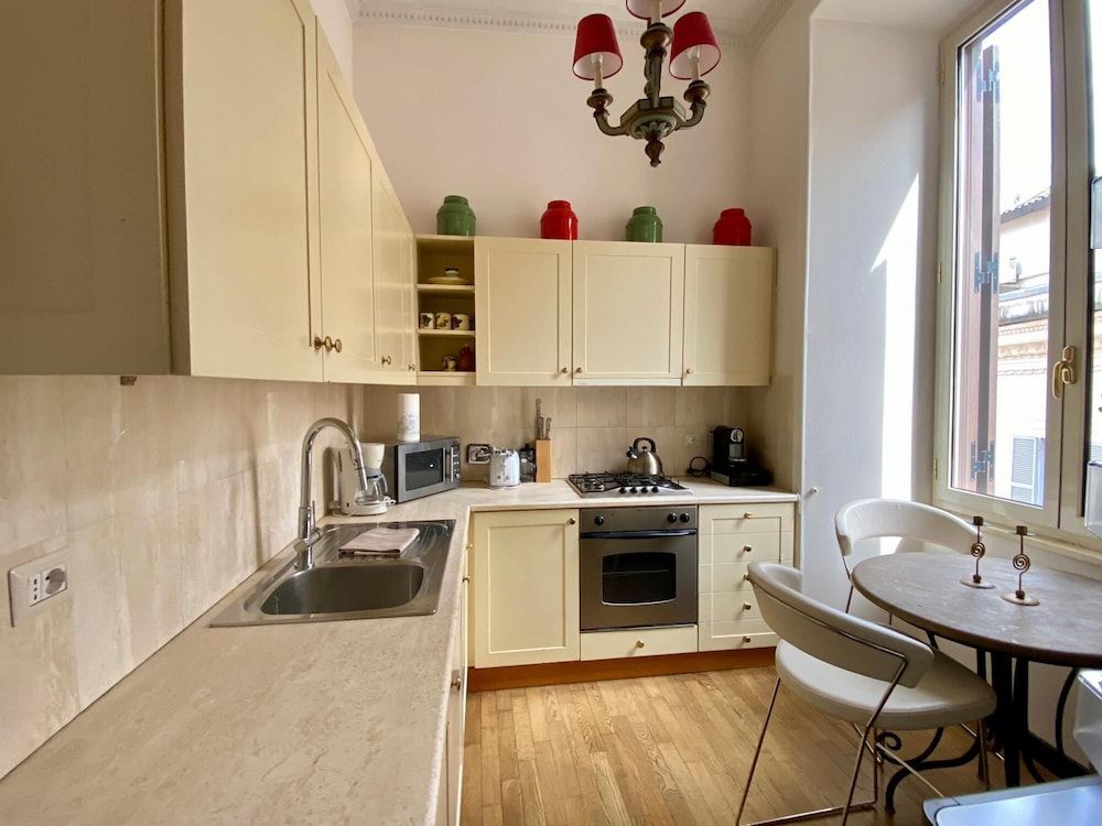 undefined A Prince in Rome Elegant Navona Terrace Apartment 5