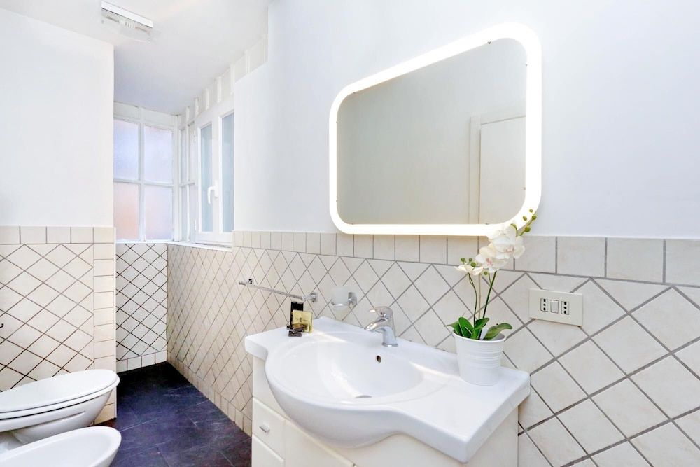 undefined Rm-h501-qufo5a2 - Cozy Tritone