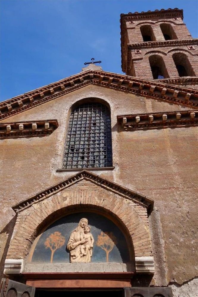 undefined Rome With a Garden Delightful 1 Bedroom Apartment With Private Garden in Historic Trastevere 8