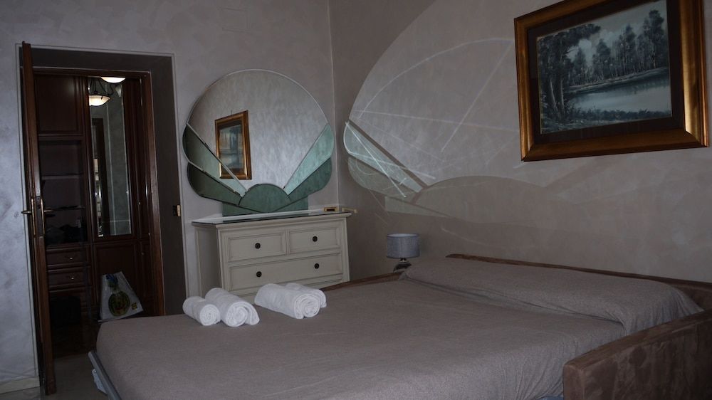 undefined Charming Roma Apartment With 3 Bedrooms 10