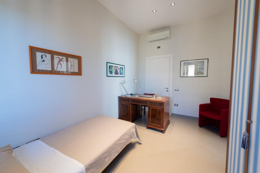 undefined Via Cardinale de Luca 7