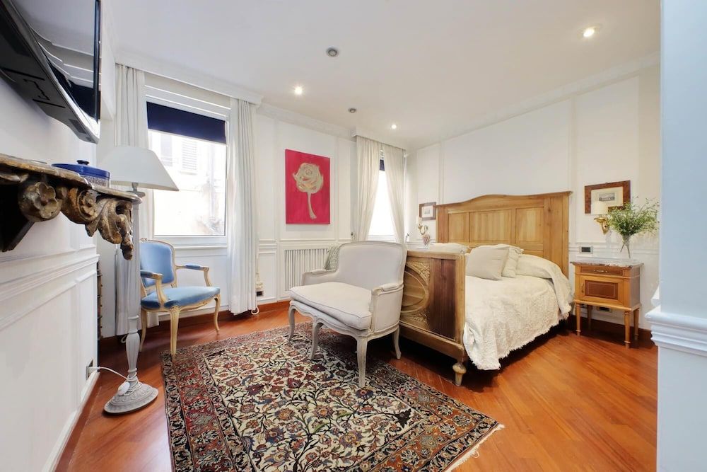 undefined 4bnb - Luxury Trevi Apartment w Terrace 2