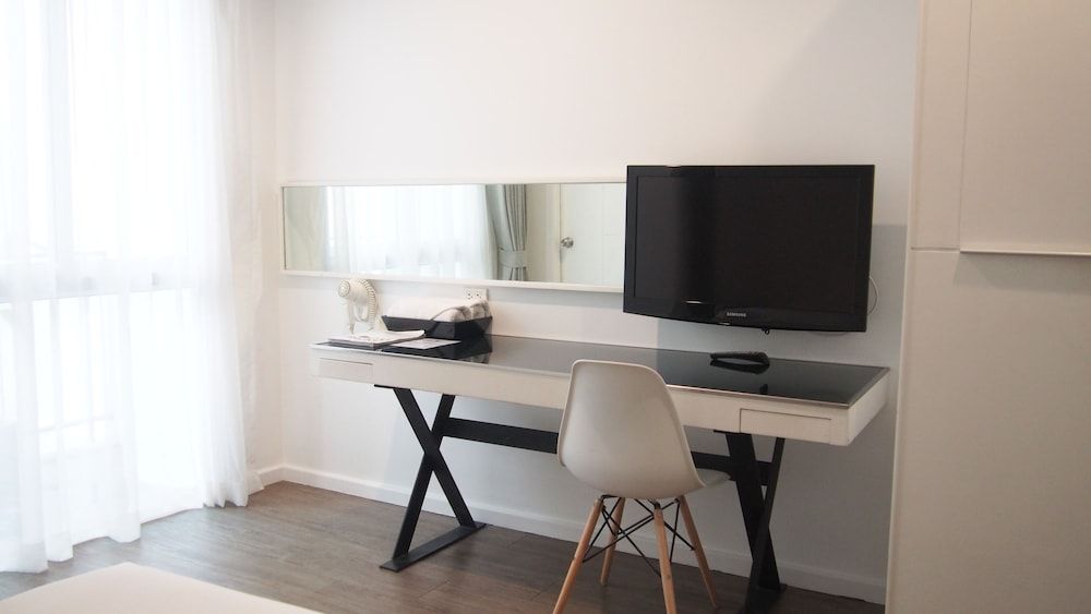 Blu Monkey Bed & Breakfast Phuket Superior Twin Room 4