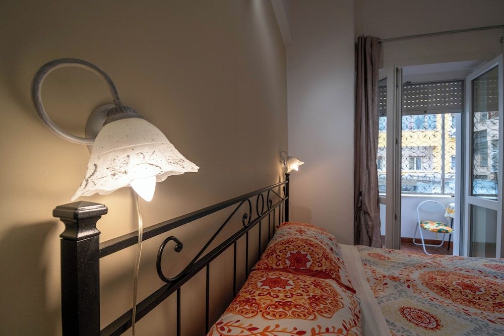 House Serena in Rome Apartment, 2 Bedrooms, Accessible, Balcony 8