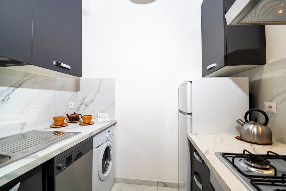 House Serena in Rome Apartment, 2 Bedrooms, Accessible, Balcony 12