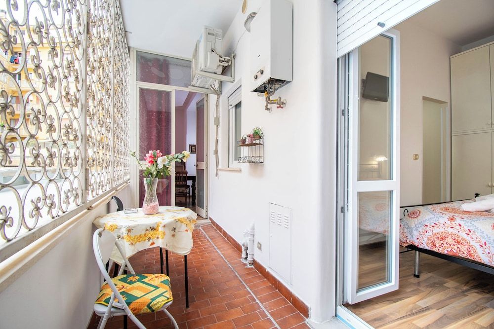 House Serena in Rome Apartment, 2 Bedrooms, Accessible, Balcony 11