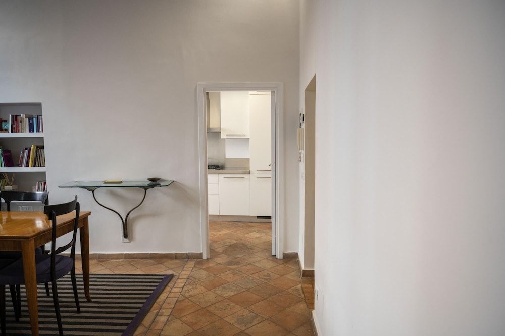 Artsy and Elegant Apartment Near Pantheon Apartment 10
